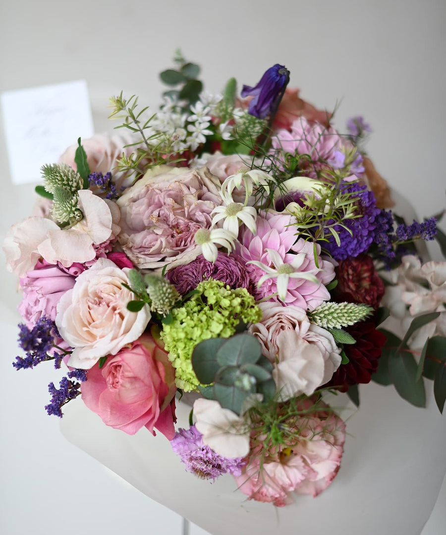 Seasonal Flower Bouquet M