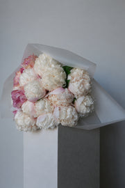 Seasonal Flower Bouquet L
